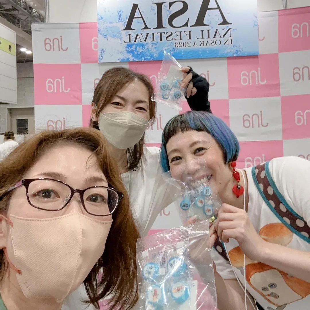 ﾟ･*:.｡. .｡.:*･゜ﾟ･*:.｡. .｡.:*･゜...