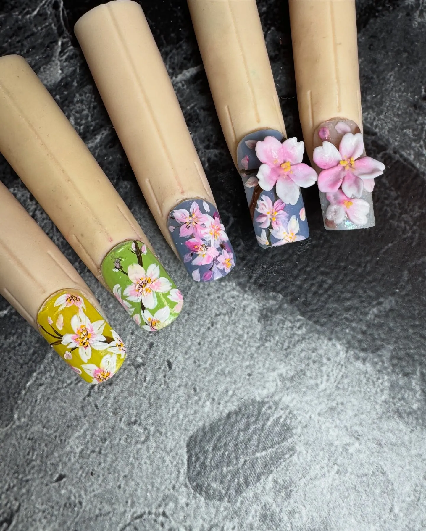 ネイリスト検定試験まで1ヶ月切りましたね。