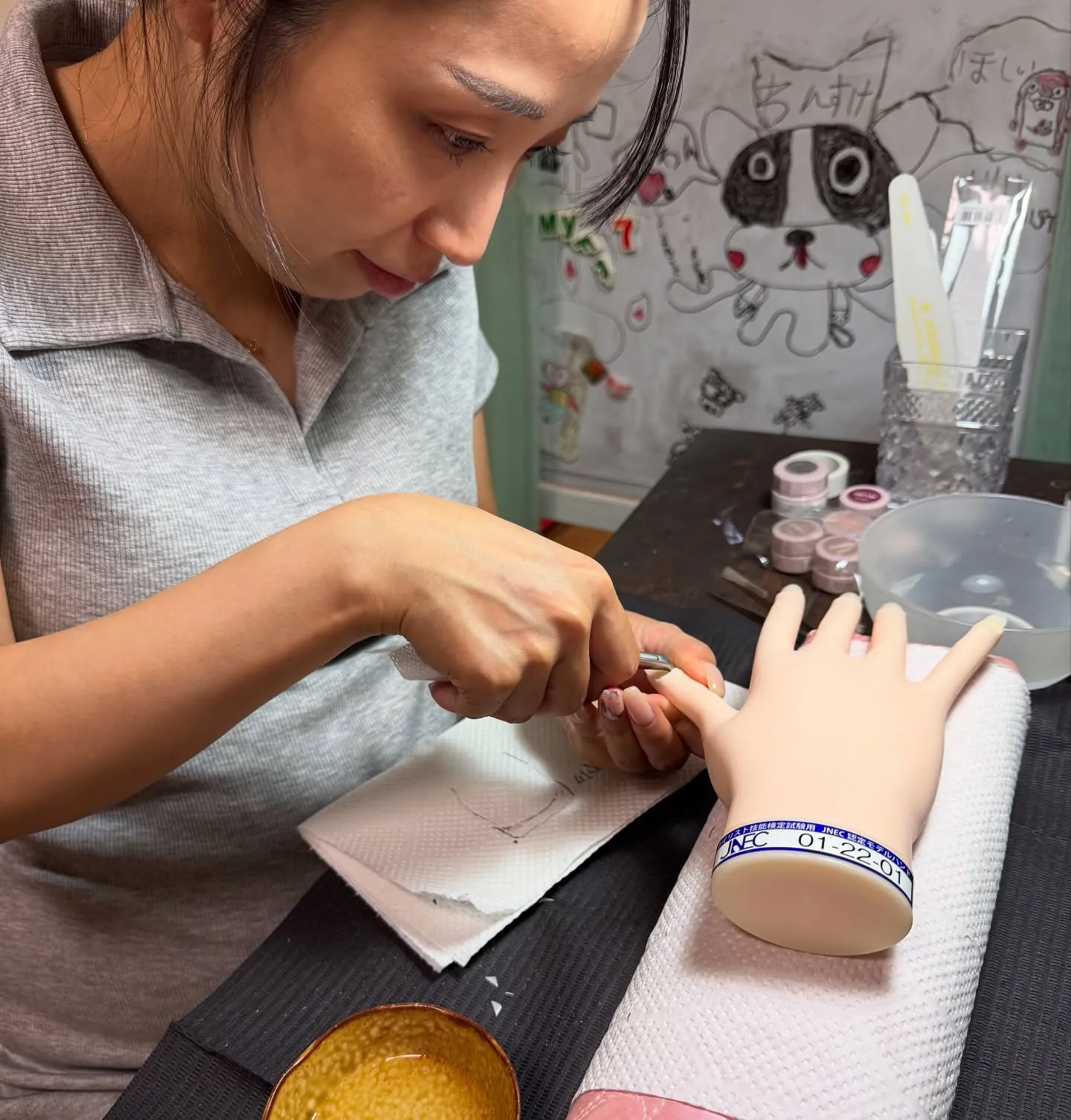 美容学校時代に3級試験をし、現在はアイリストとして活躍してい...